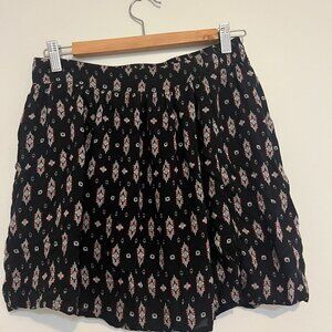 Black skirt with print